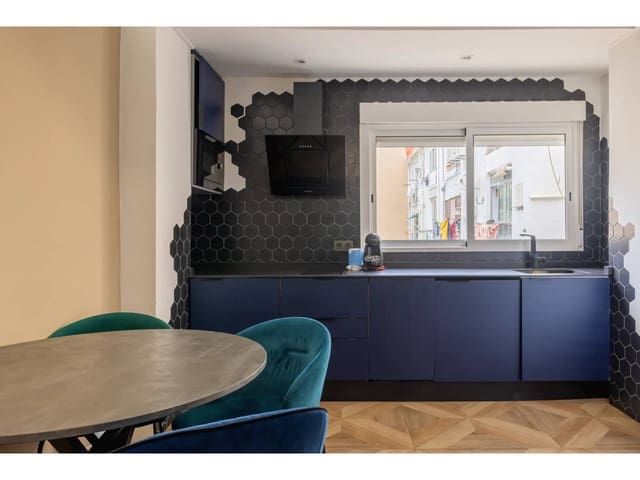 2 slaapkamer Flat te koop in Russafa, Valencia stad - € 295.000 (Ref: 8990323)