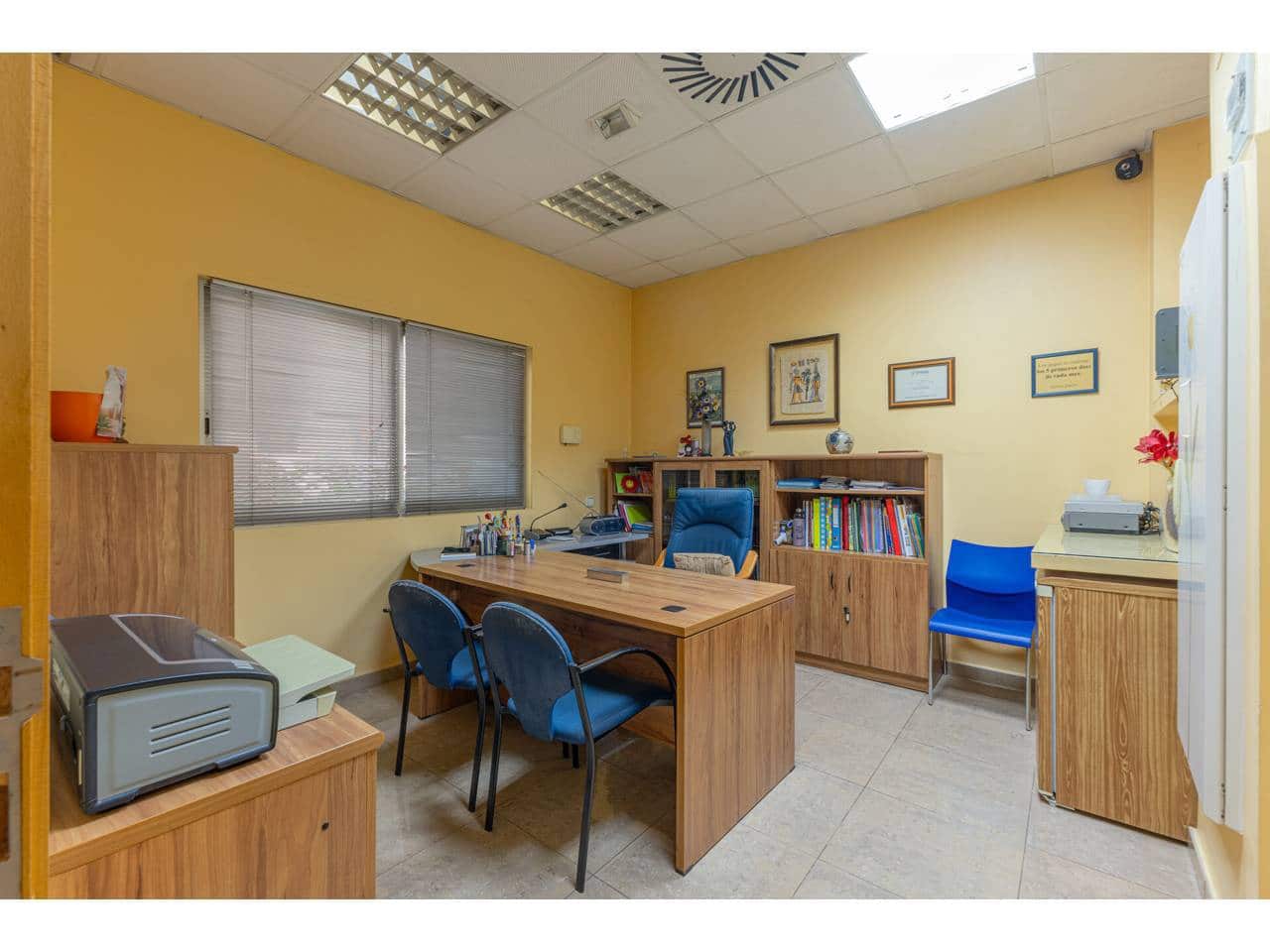 7 soveværelse Kontor til salg i Valencia by - € 375.000 (Ref: 8990325)