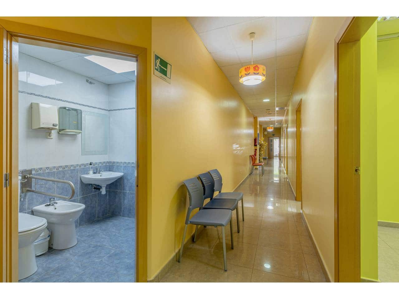 7 soveværelse Kontor til salg i Valencia by - € 375.000 (Ref: 8990325)