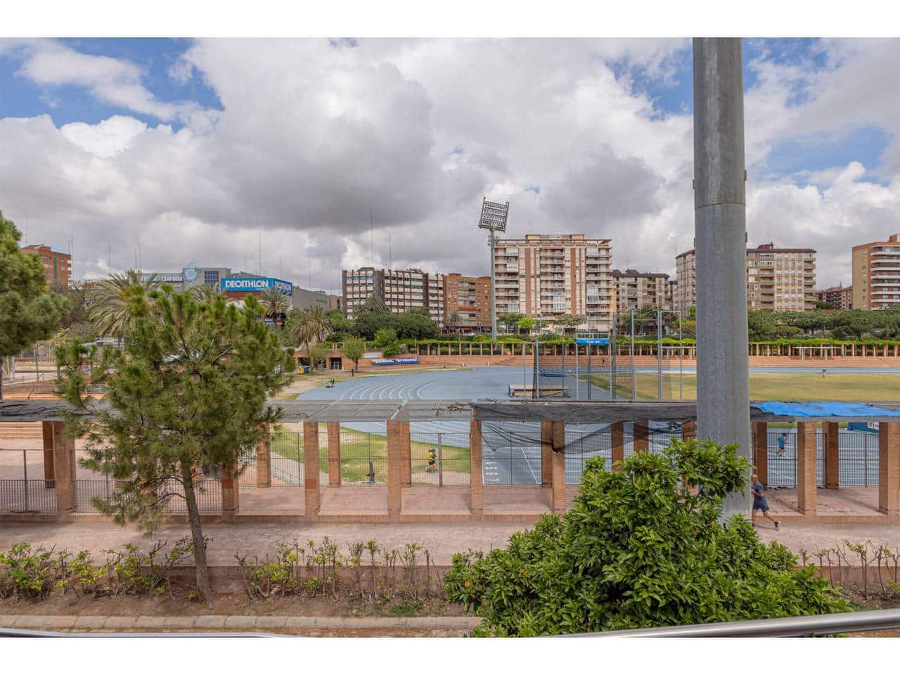 7 soveværelse Kontor til salg i Valencia by - € 375.000 (Ref: 8990325)