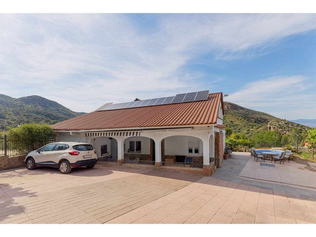 4 sypialnia Finka/Dom wiejski na sprzedaż w Serra z garażem - 367 000 € (Ref: 9022639)