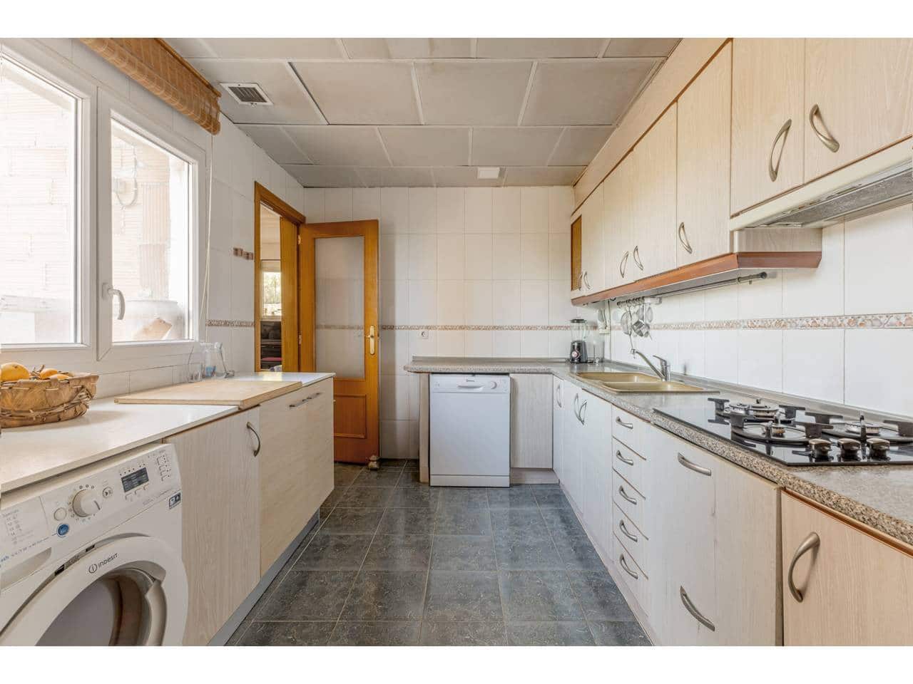 4 sypialnia Finka/Dom wiejski na sprzedaż w Serra z garażem - 367 000 € (Ref: 9022639)