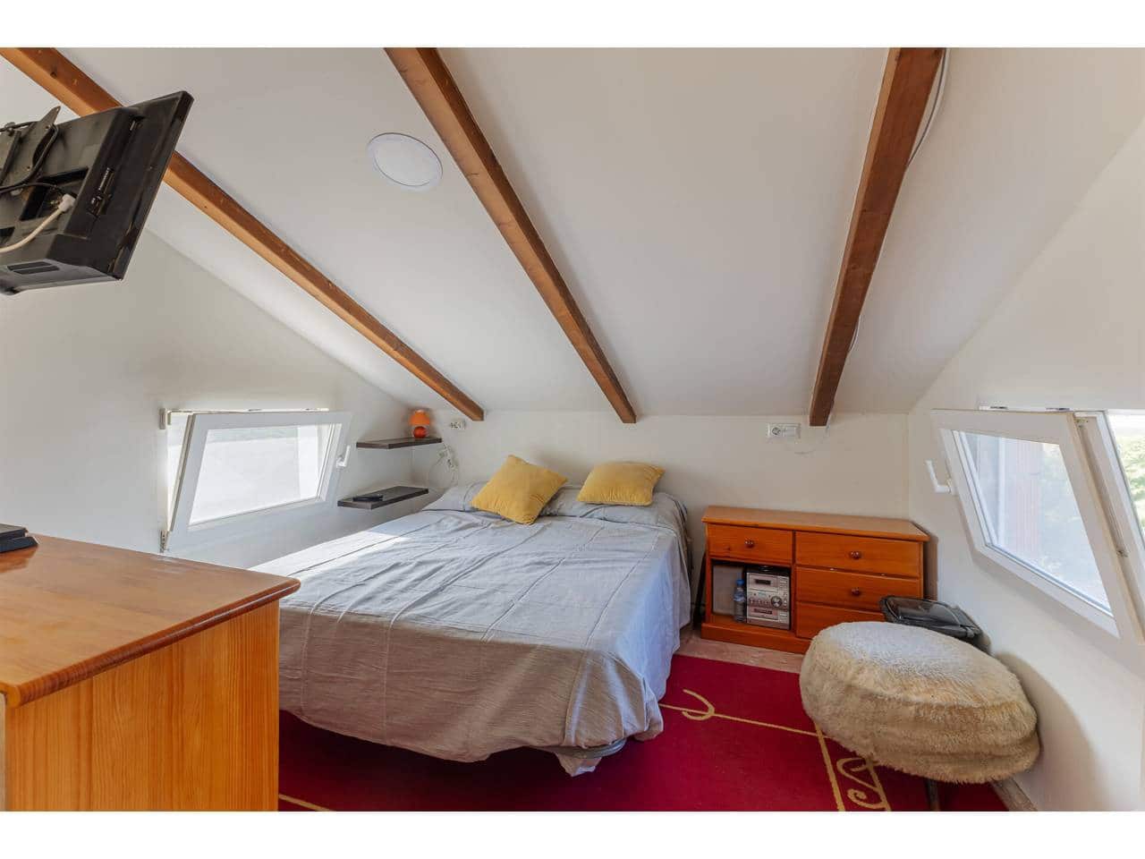 4 sypialnia Finka/Dom wiejski na sprzedaż w Serra z garażem - 367 000 € (Ref: 9022639)