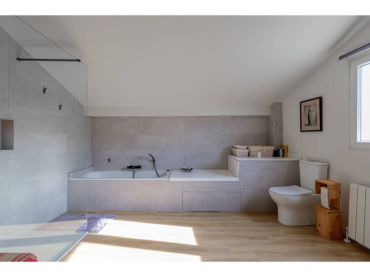 4 sypialnia Finka/Dom wiejski na sprzedaż w Serra z garażem - 367 000 € (Ref: 9022639)