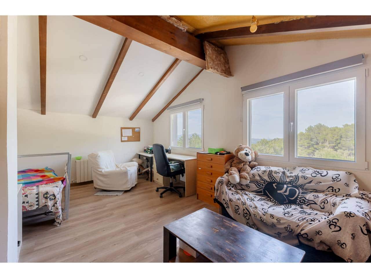 4 sypialnia Finka/Dom wiejski na sprzedaż w Serra z garażem - 367 000 € (Ref: 9022639)