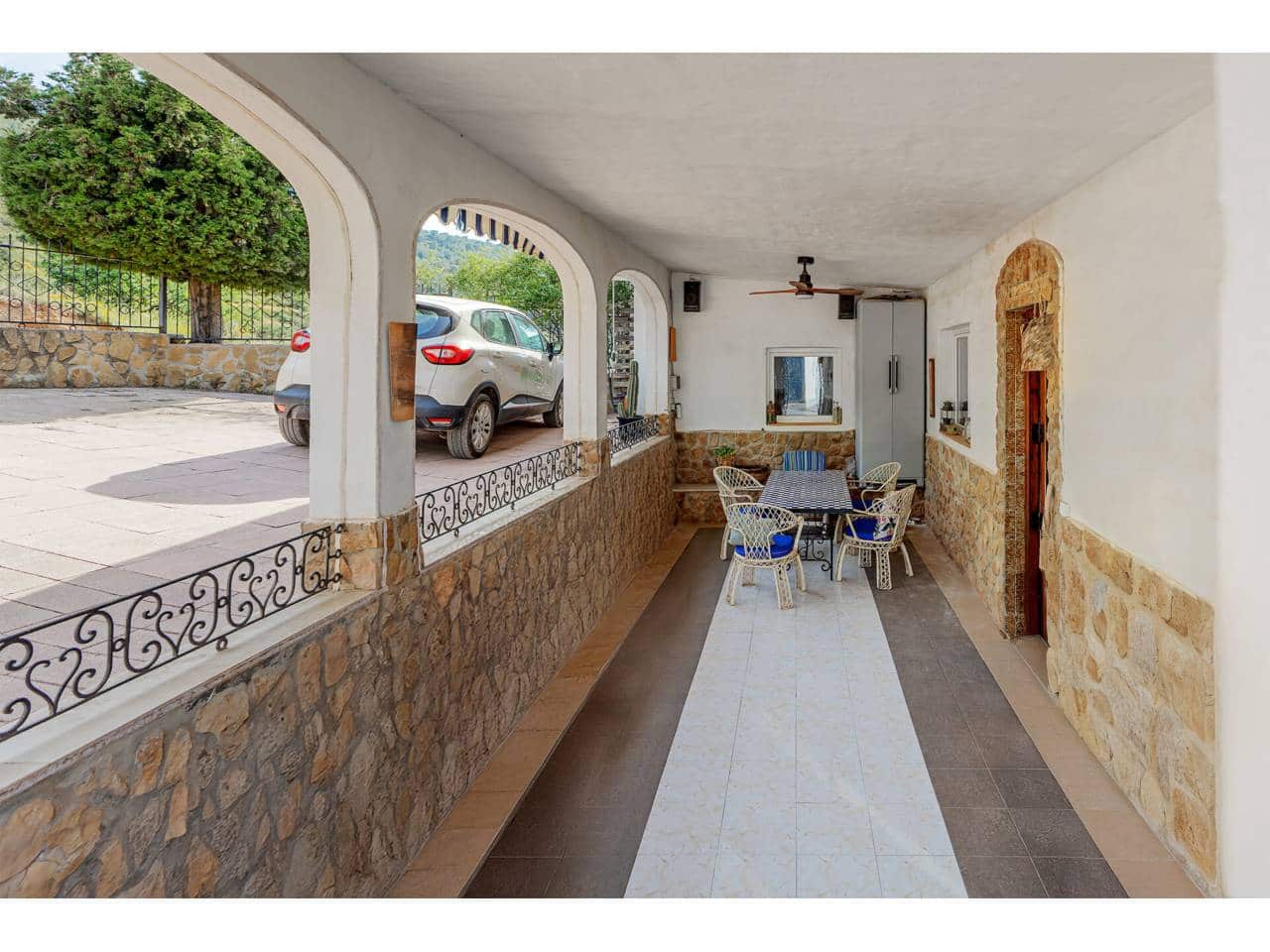 4 sypialnia Finka/Dom wiejski na sprzedaż w Serra z garażem - 367 000 € (Ref: 9022639)