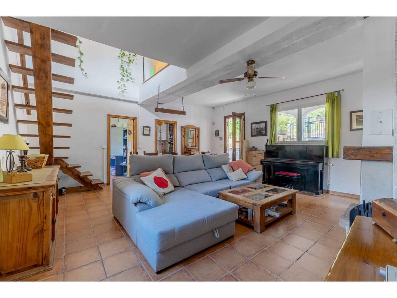 4 sypialnia Finka/Dom wiejski na sprzedaż w Serra z garażem - 367 000 € (Ref: 9022639)