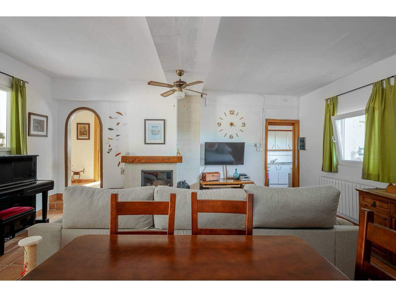 4 sypialnia Finka/Dom wiejski na sprzedaż w Serra z garażem - 367 000 € (Ref: 9022639)