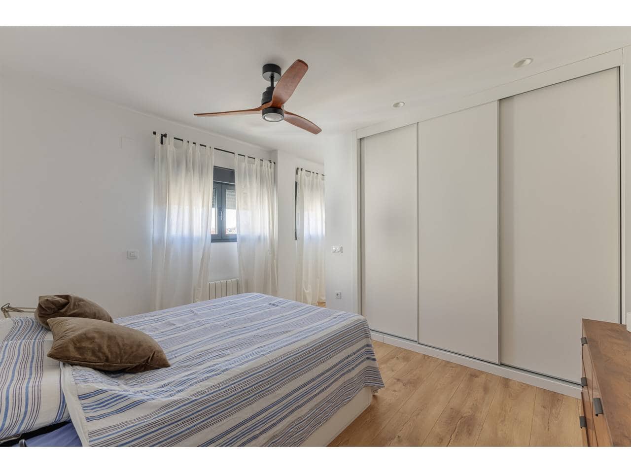 4 sypialnia Penthouse na sprzedaż w Miasto Walencja z basenem garażem - 1 350 000 € (Ref: 9211604)