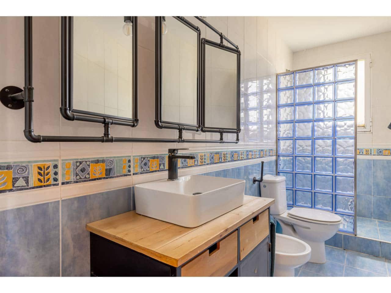 4 sovrum Semi-fristående Villa till salu i La Pobla de Vallbona med pool - 485 000 € (Ref: 9211605)