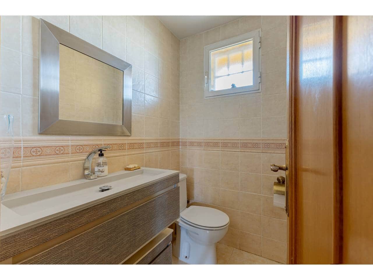 4 sovrum Semi-fristående Villa till salu i La Pobla de Vallbona med pool - 485 000 € (Ref: 9211605)