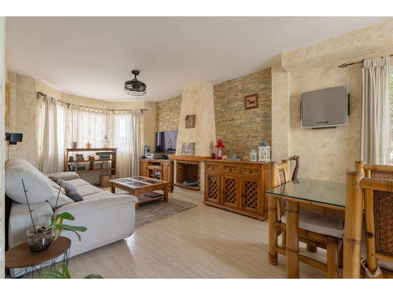 4 sovrum Semi-fristående Villa till salu i La Pobla de Vallbona med pool - 485 000 € (Ref: 9211605)