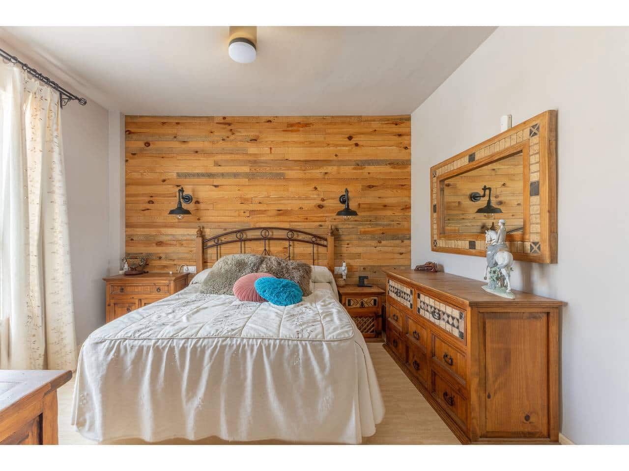 4 sovrum Semi-fristående Villa till salu i La Pobla de Vallbona med pool - 485 000 € (Ref: 9211605)