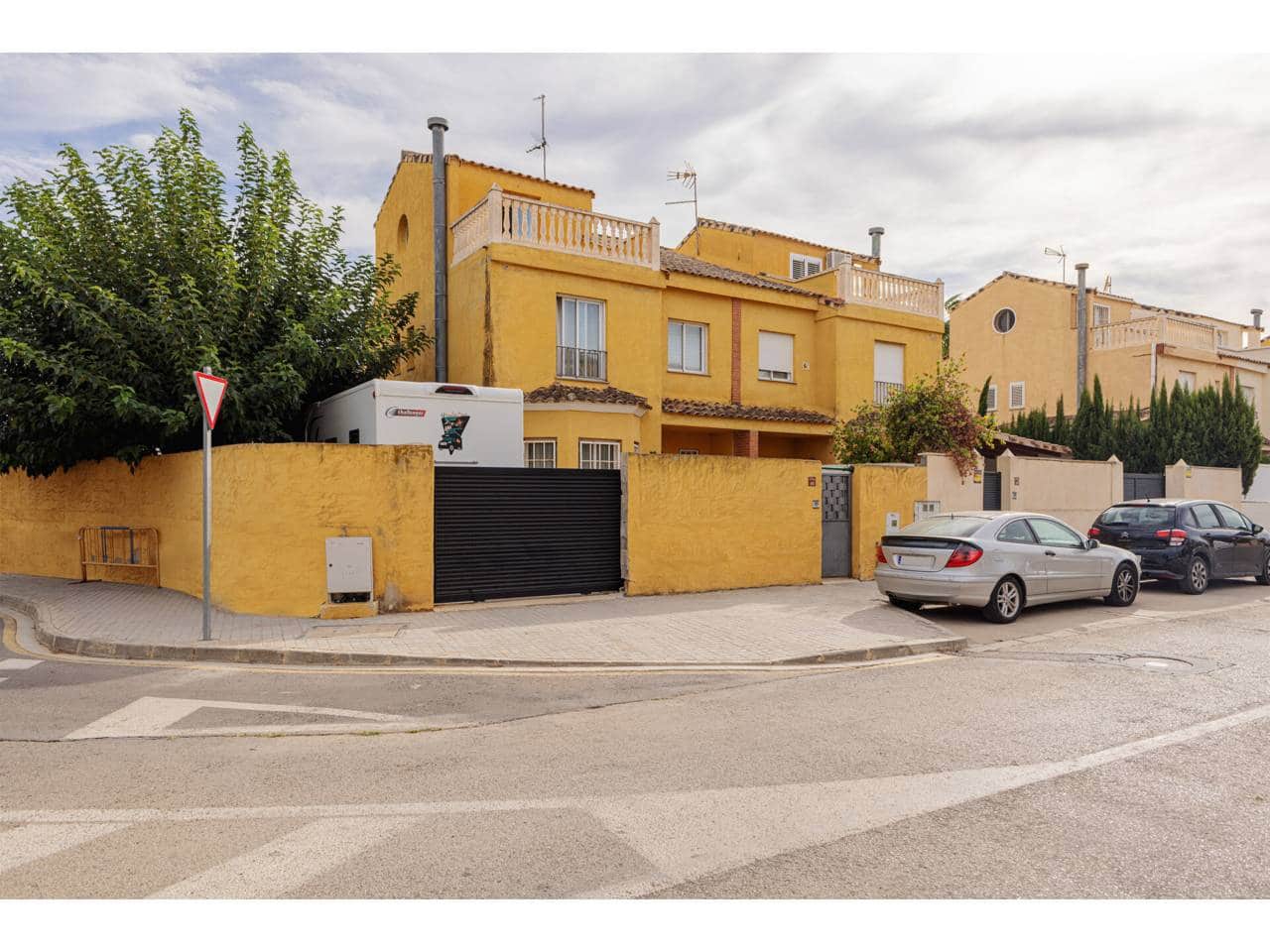 4 sovrum Semi-fristående Villa till salu i La Pobla de Vallbona med pool - 485 000 € (Ref: 9211605)