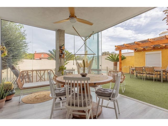 4 sovrum Semi-fristående Villa till salu i La Pobla de Vallbona med pool - 485 000 € (Ref: 9211605)