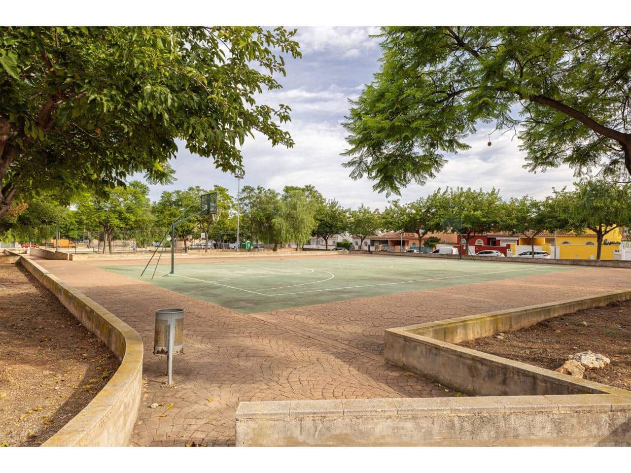 4 sovrum Semi-fristående Villa till salu i La Pobla de Vallbona med pool - 485 000 € (Ref: 9211605)