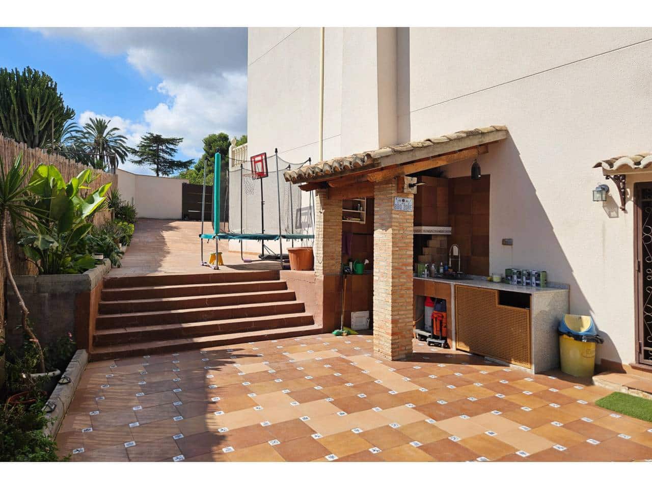 4 soveværelse Semi-Rækkehus til salg i Torrent med swimmingpool garage - € 615.000 (Ref: 9308100)