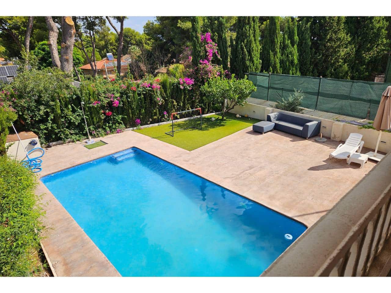 4 soveværelse Semi-Rækkehus til salg i Torrent med swimmingpool garage - € 615.000 (Ref: 9308100)