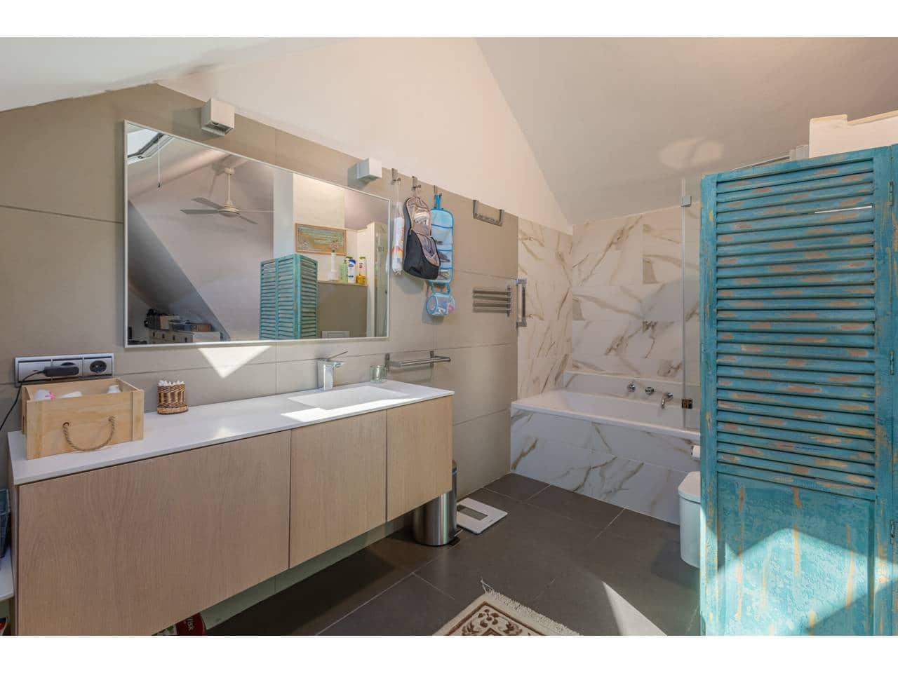 3 soveværelse Penthouse til salg i Valencia by med swimmingpool garage - € 695.000 (Ref: 9308102)