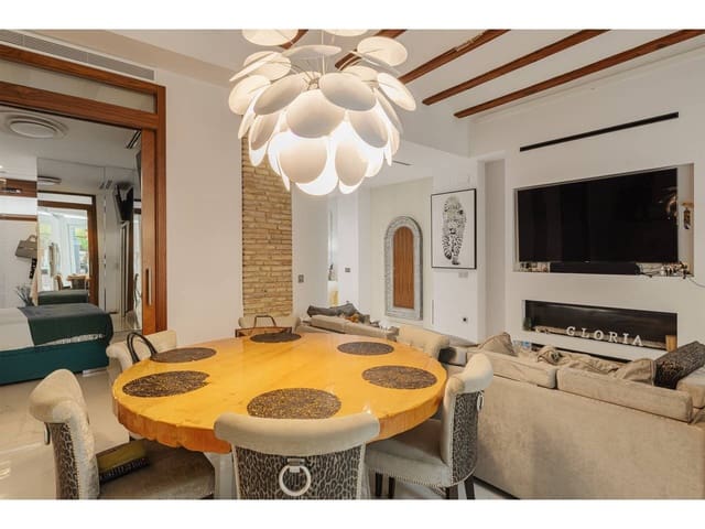 3 bedroom Flat for sale in El Botanic, Valencia city with pool - € 750,000 (Ref: 9308103)