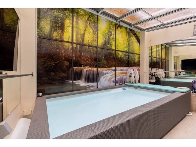 3 bedroom Flat for sale in El Botanic, Valencia city with pool - € 750,000 (Ref: 9308103)