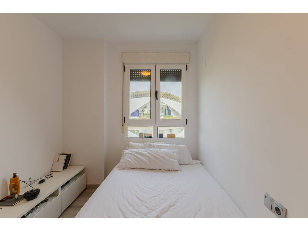 2 bedroom Flat for sale in Valencia city with pool garage - € 730,000 (Ref: 9308104)