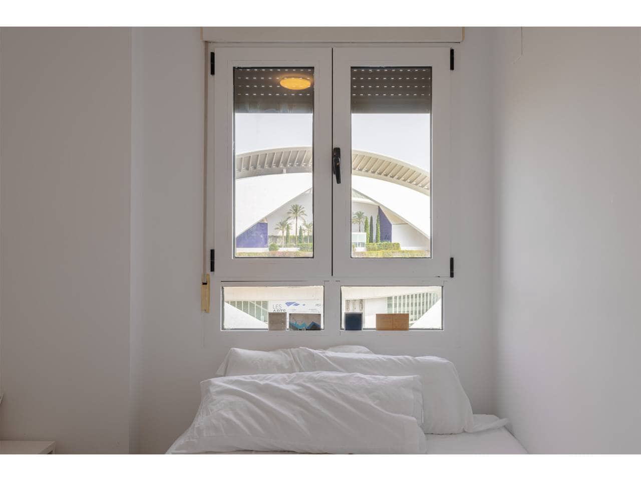 2 bedroom Flat for sale in Valencia city with pool garage - € 730,000 (Ref: 9308104)