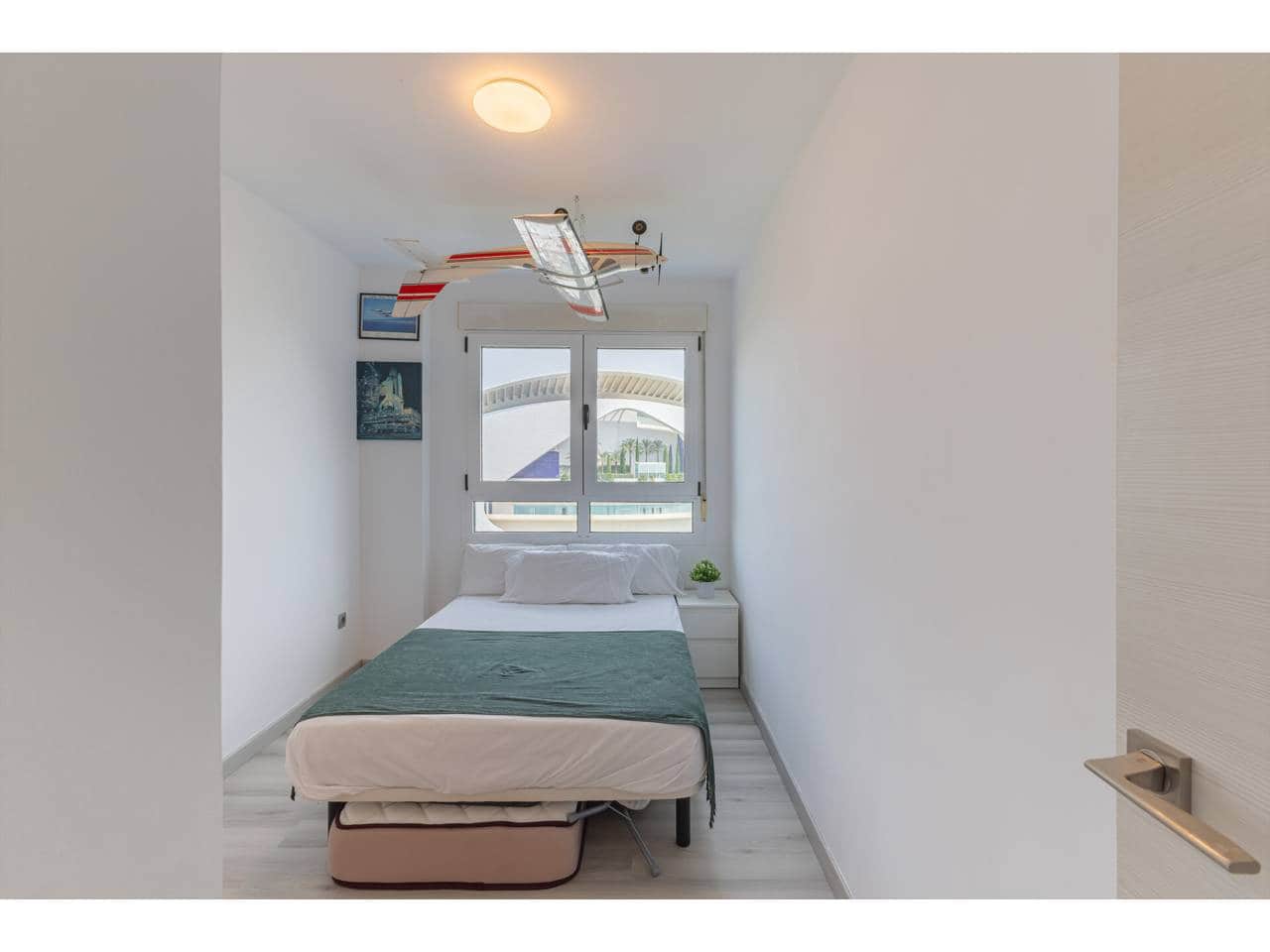 2 bedroom Flat for sale in Valencia city with pool garage - € 730,000 (Ref: 9308104)