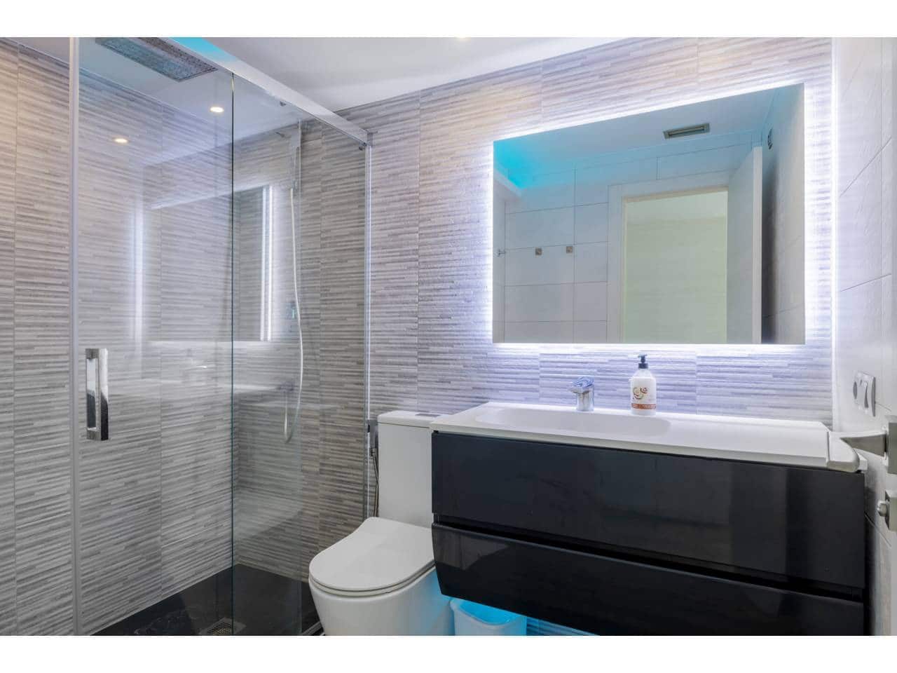 2 bedroom Flat for sale in Valencia city with pool garage - € 730,000 (Ref: 9308104)