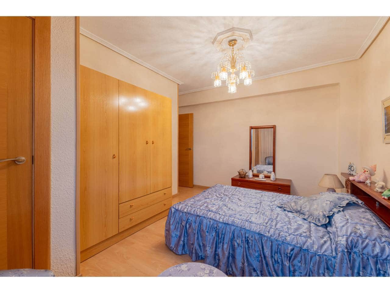 3 bedroom Flat for sale in Valencia city - € 480,000 (Ref: 9311886)