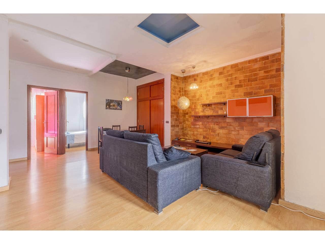 2 bedroom Flat for sale in Valencia city - € 300,000 (Ref: 9311887)