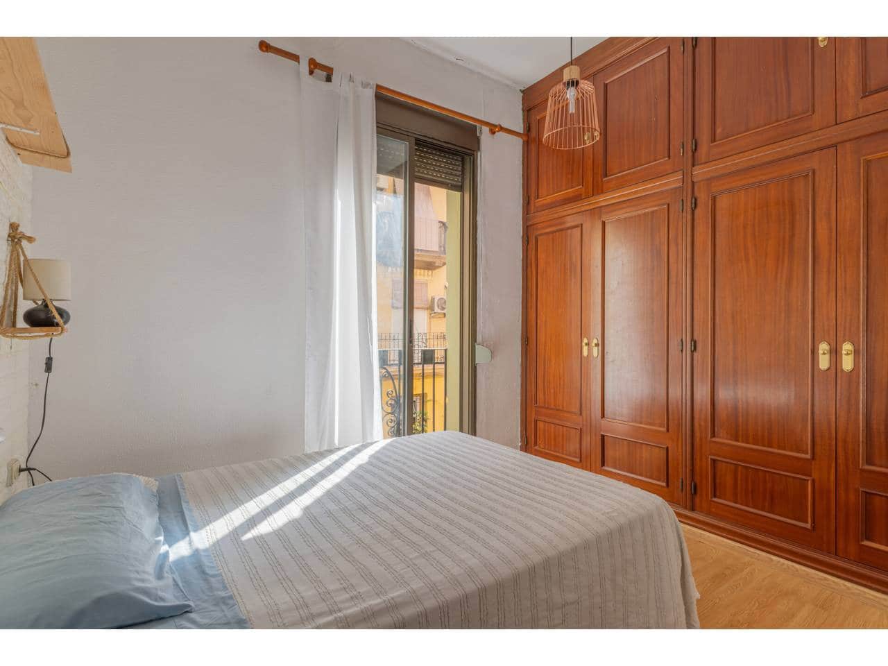 2 bedroom Flat for sale in Valencia city - € 300,000 (Ref: 9311887)