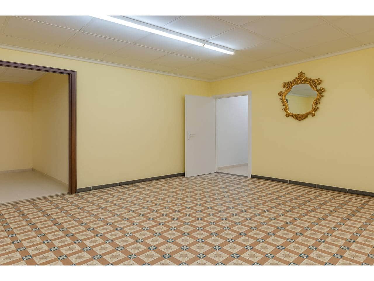 9 bedroom Flat for sale in Valencia city - € 495,000 (Ref: 9311888)