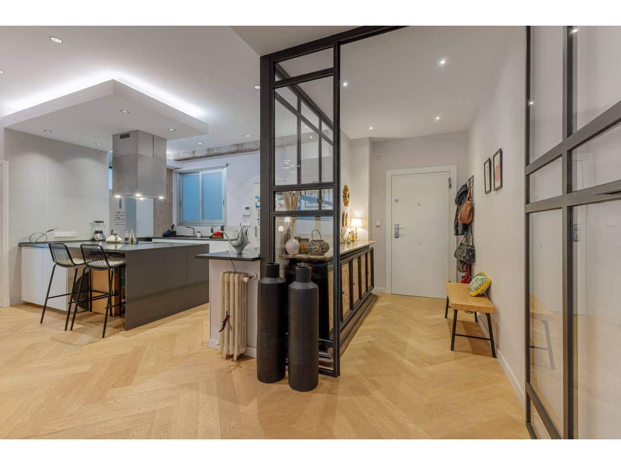 4 bedroom Flat for sale in Valencia city - € 995,000 (Ref: 9400211)