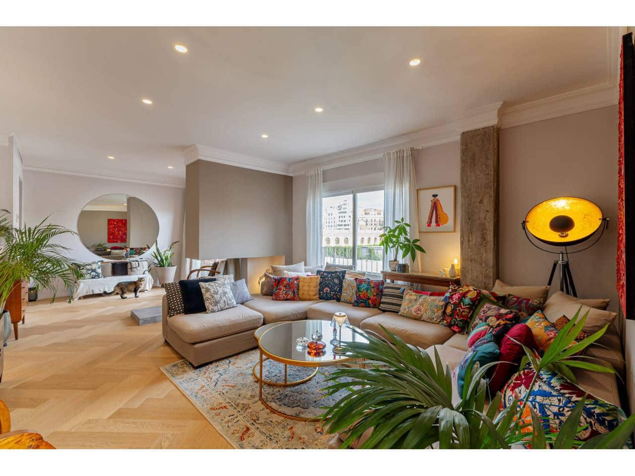 4 bedroom Flat for sale in Valencia city - € 995,000 (Ref: 9400211)