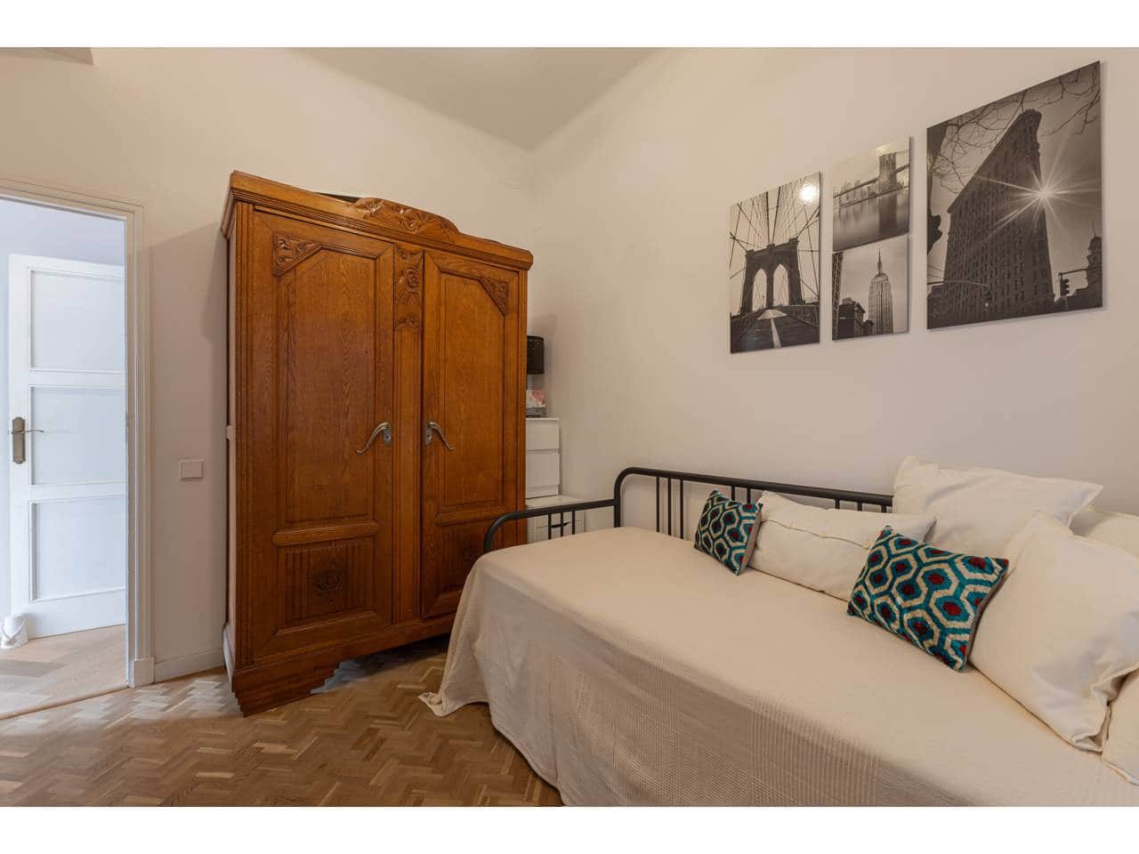 4 bedroom Flat for sale in Valencia city - € 995,000 (Ref: 9400211)