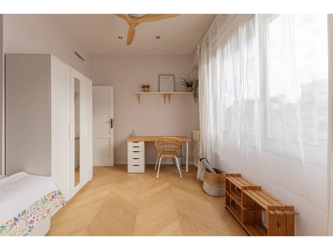 4 bedroom Flat for sale in Valencia city - € 995,000 (Ref: 9400211)