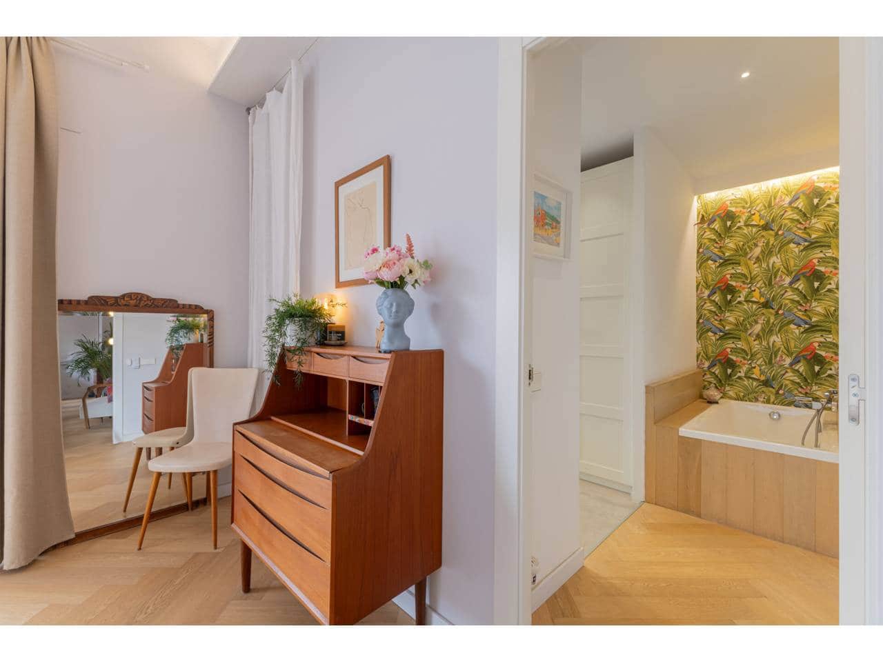 4 bedroom Flat for sale in Valencia city - € 995,000 (Ref: 9400211)