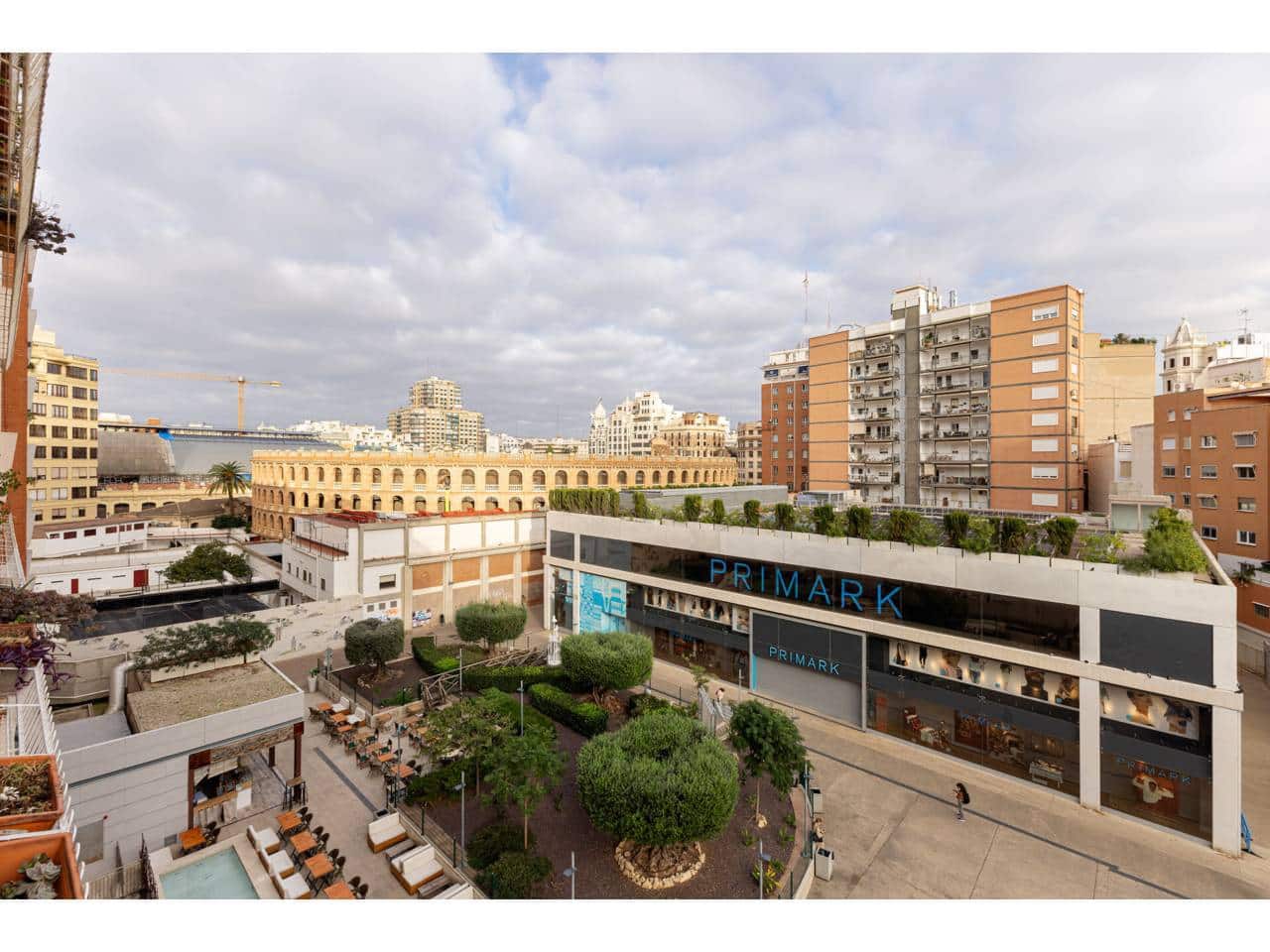 4 bedroom Flat for sale in Valencia city - € 995,000 (Ref: 9400211)