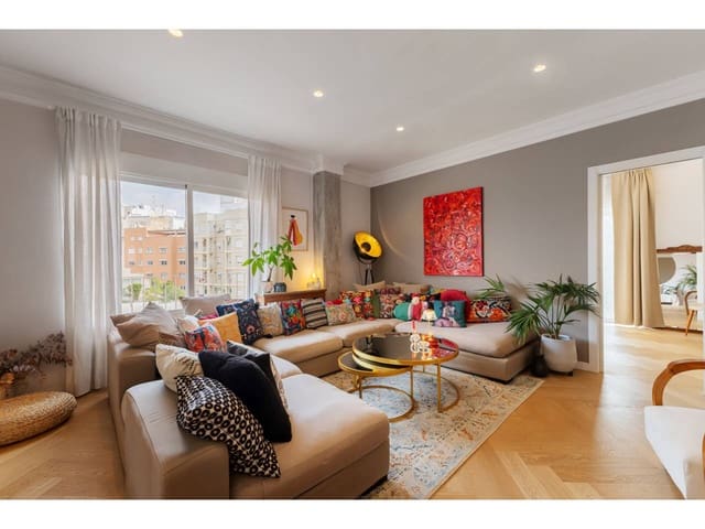 4 soveværelse Lejlighed til salg i Russafa, Valencia by - € 995.000 (Ref: 9400211)