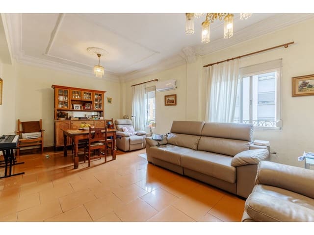 3 bedroom Flat for sale in La Petxina, Valencia city - € 330,000 (Ref: 9410178)