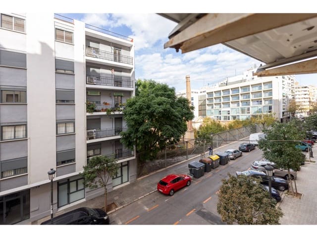 3 bedroom Flat for sale in La Petxina, Valencia city - € 330,000 (Ref: 9410178)