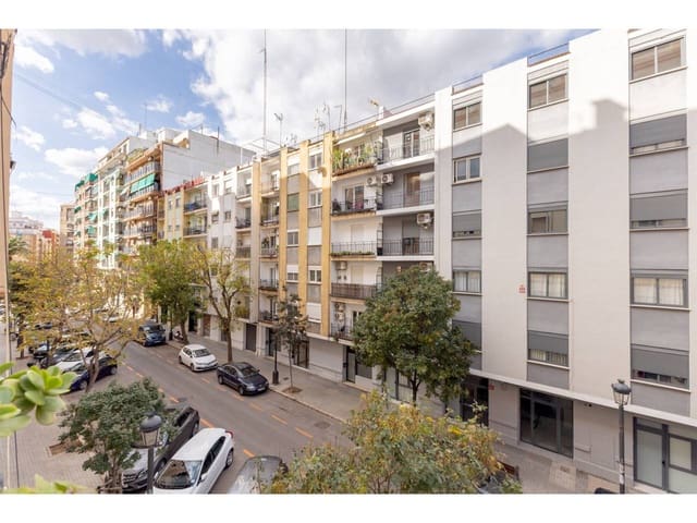 3 bedroom Flat for sale in La Petxina, Valencia city - € 330,000 (Ref: 9410178)