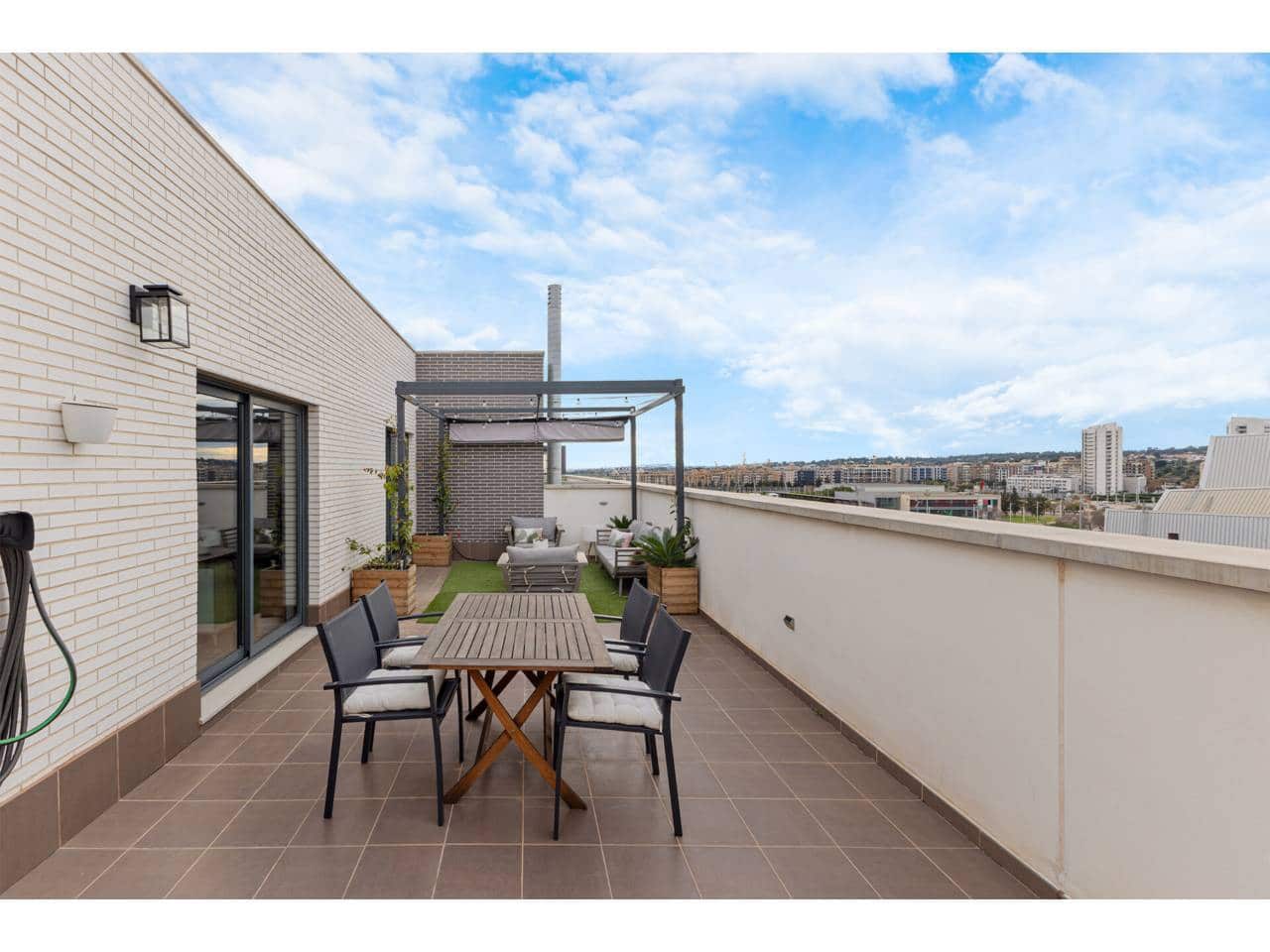 4 soverom Penthouse til salgs i Torrent med svømmebasseng garasje - € 490 000 (Ref: 9539696)