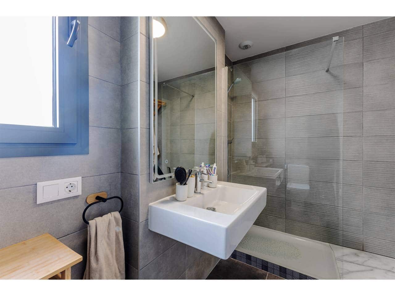 4 soverom Penthouse til salgs i Torrent med svømmebasseng garasje - € 490 000 (Ref: 9539696)