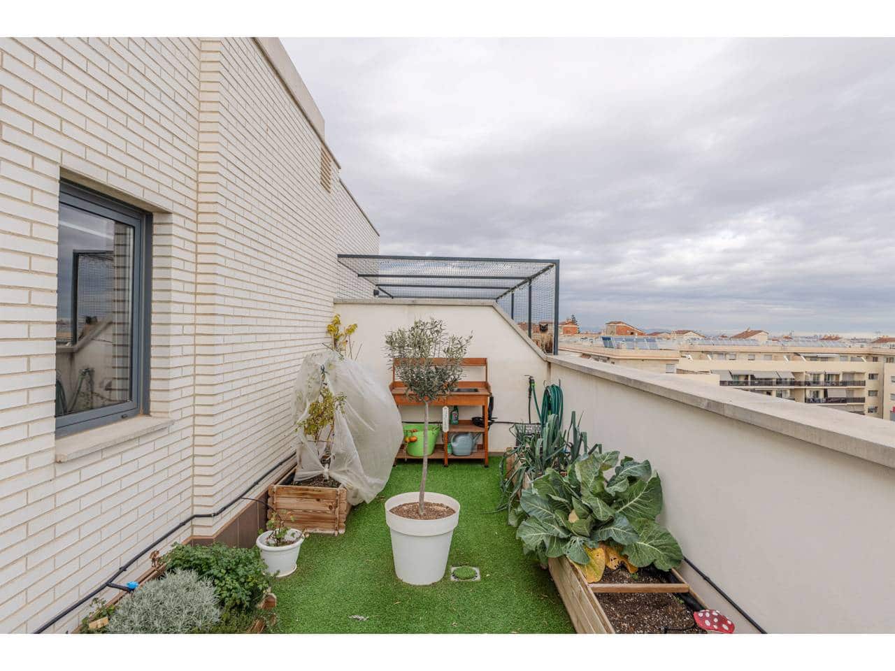 4 soverom Penthouse til salgs i Torrent med svømmebasseng garasje - € 490 000 (Ref: 9539696)