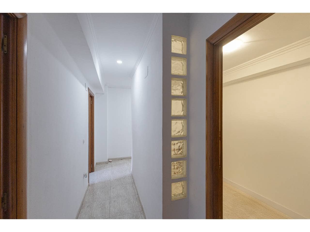 3 bedroom Flat for sale in Mislata - € 220,000 (Ref: 9539697)