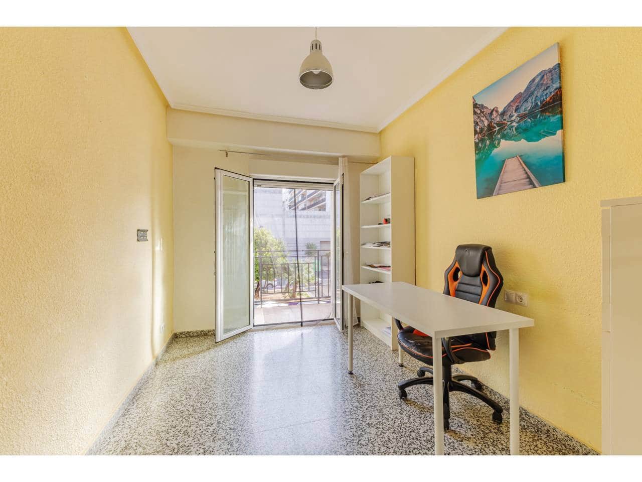 4 soveværelse Lejlighed til salg i Valencia by - € 280.000 (Ref: 9567928)