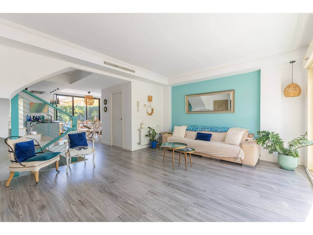 3 chambre Villa/Maison Semi-Mitoyenne à vendre à Rocafort avec piscine garage - 775 000 € (Ref: 9618511)