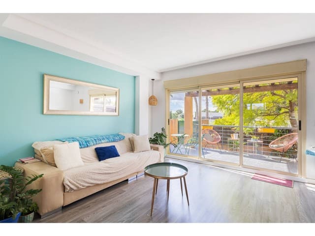 3 chambre Villa/Maison Semi-Mitoyenne à vendre à Rocafort avec piscine garage - 775 000 € (Ref: 9618511)